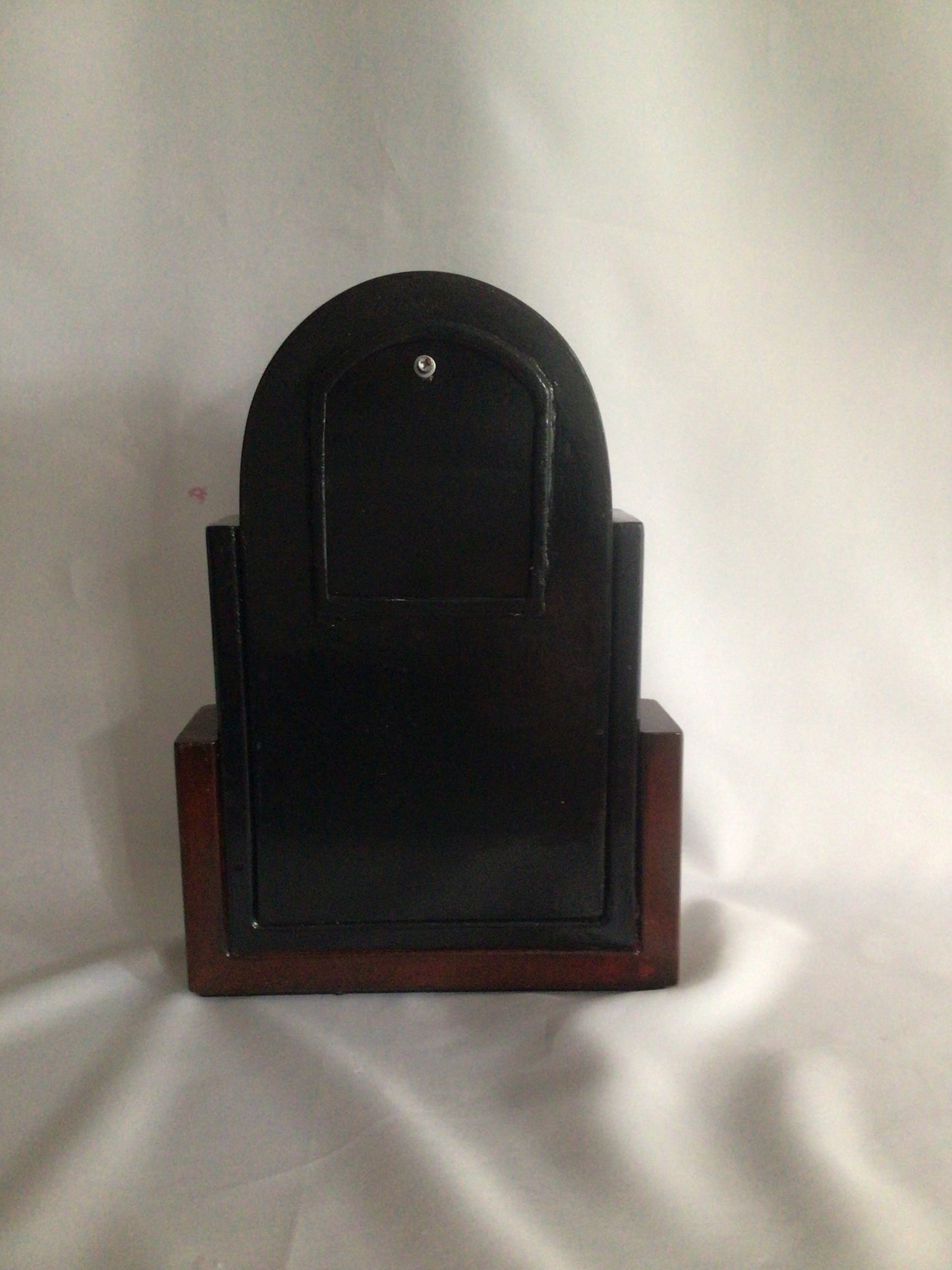 Art Deco Design Pendulum Mantle Clock