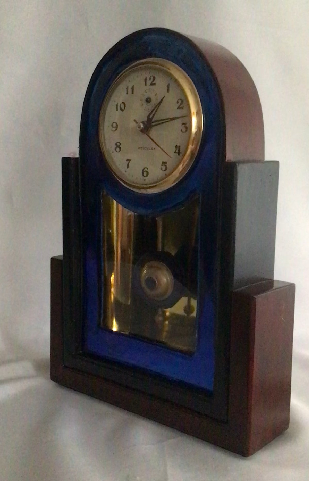 Art Deco Design Pendulum Mantle Clock