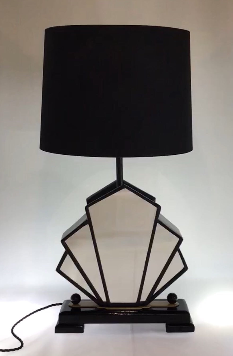 Arts Deco Fan-Mirror Table Lamp